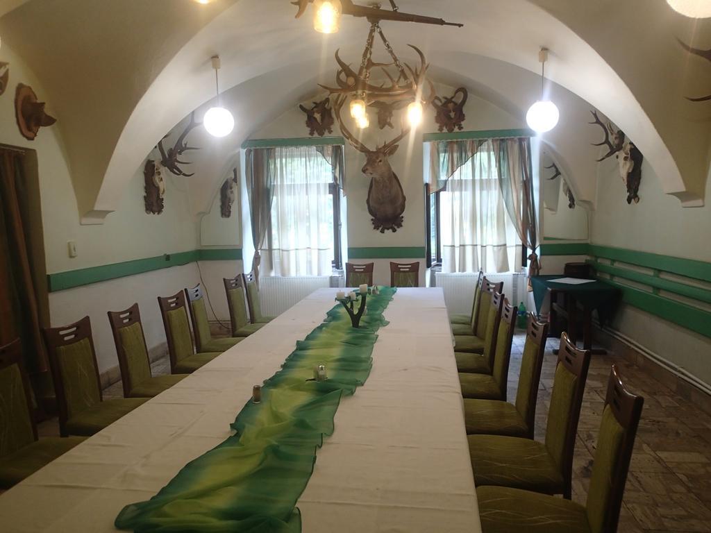 Stará ľubovňa Penzion A Restauracia U Jelena מראה חיצוני תמונה